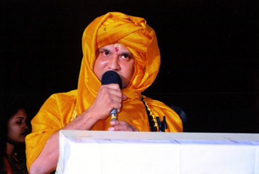 His Holiness 1008 Soham Baba Mahamandalesvera of Juna Akhra, Delivering his Speech