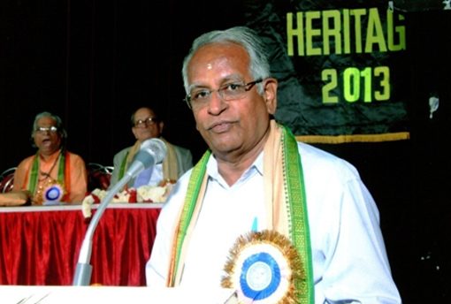 Dr. V. Vijaya Rao of Hyderabad, delivering his lecture.